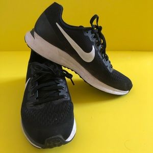 Nike zoom running shoes